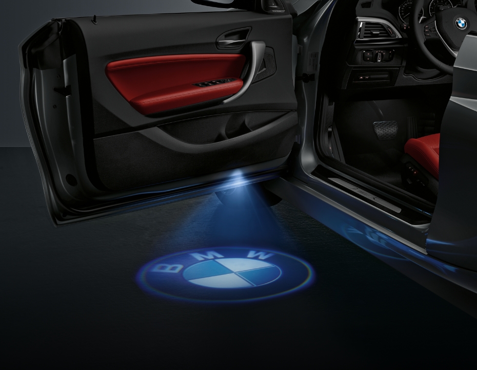 https://www.bmwindia.com/sites/default/files/2022-12/bmw-door-projector.jpeg